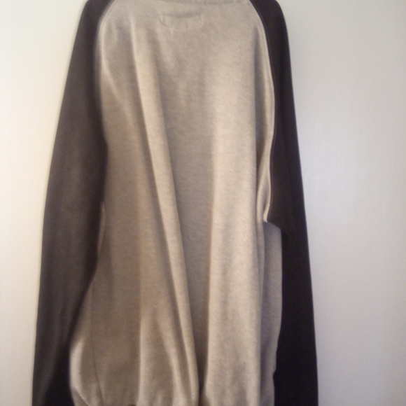 Men's Volcom brand zipper sweater - Picture 4 of 4